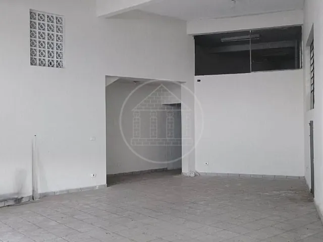 Loja com 667m², para alugar, no bairro Capela do Socorro em São Paulo