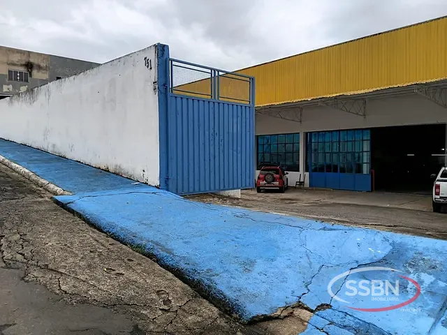 Loja com 4000m², para alugar, no bairro Centro em Nova Odessa