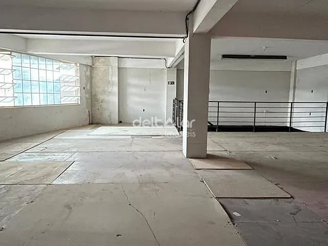 Loja com 350m², para alugar, no bairro Santa Terezinha em Belo Horizonte