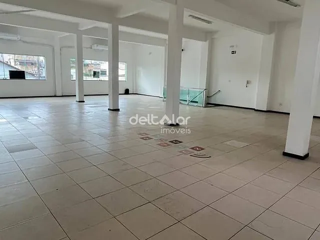 Loja com 220m², para alugar, no bairro Parque São Pedro (Venda Nova) em Belo Horizonte
