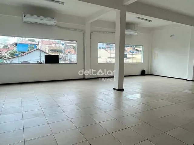Loja com 220m², para alugar, no bairro Parque São Pedro (Venda Nova) em Belo Horizonte