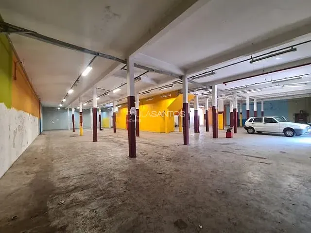 Loja com 950m², à venda ou para alugar, no bairro Jardim Vera Cruz em Sorocaba