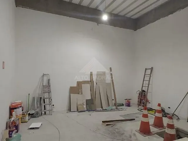 Loja com 80m², para alugar, no bairro Vila Assis Brasil em Mauá