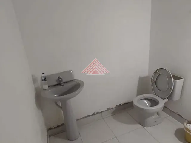 Loja com 80m², para alugar, no bairro Vila Assis Brasil em Mauá