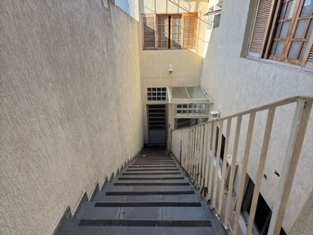 Loja com 240m², para alugar, no bairro Jardim Ester Yolanda em São Paulo