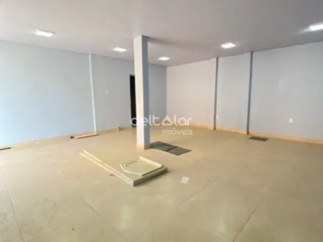 Loja com 46m², para alugar, no bairro Lagoinha Leblon (Venda Nova) em Belo Horizonte