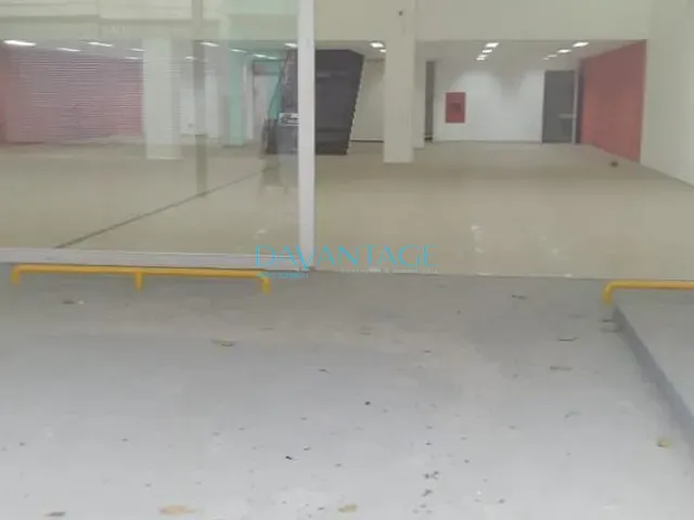 Loja com 1058m², para alugar, no bairro Lapa em São Paulo