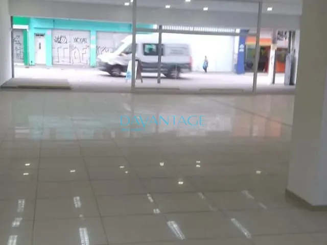 Loja com 1058m², para alugar, no bairro Lapa em São Paulo