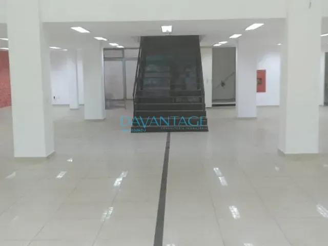 Loja com 1058m², para alugar, no bairro Lapa em São Paulo