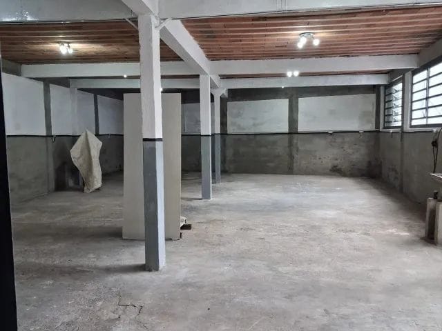 Loja com 160m², para alugar, no bairro Jardim Portao Vermelho em Vargem Grande Paulista