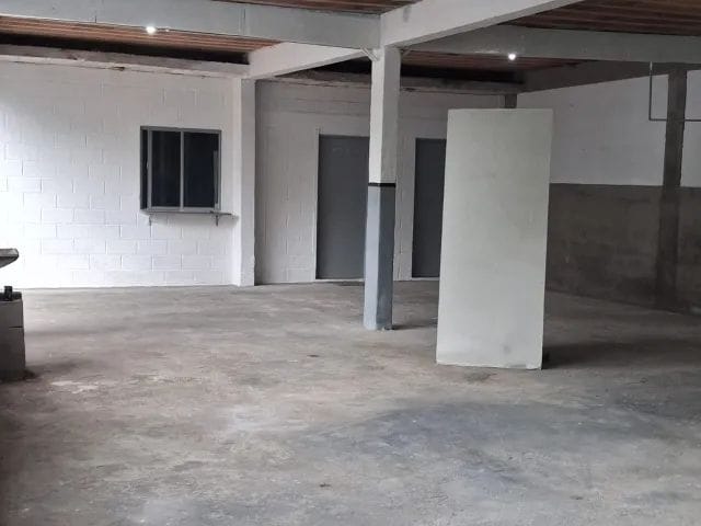 Loja com 160m², para alugar, no bairro Jardim Portao Vermelho em Vargem Grande Paulista