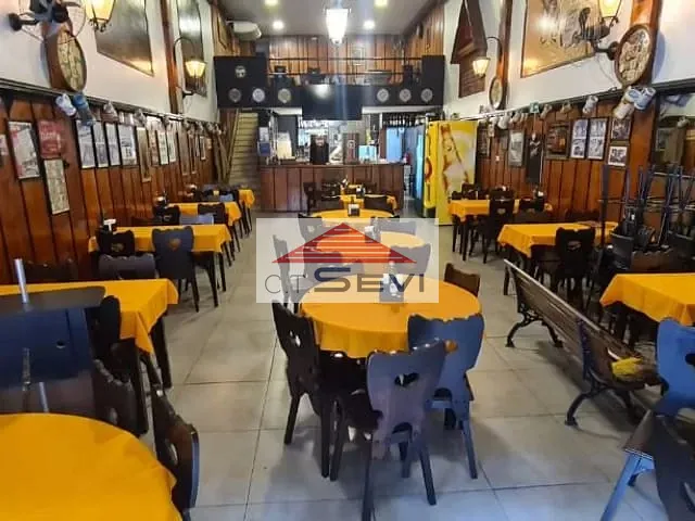 Loja com 180m², para alugar, no bairro República em São Paulo