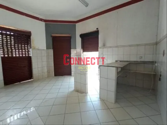 Loja com 114m², à venda ou para alugar, no bairro Vila Tiberio em Ribeirão Preto