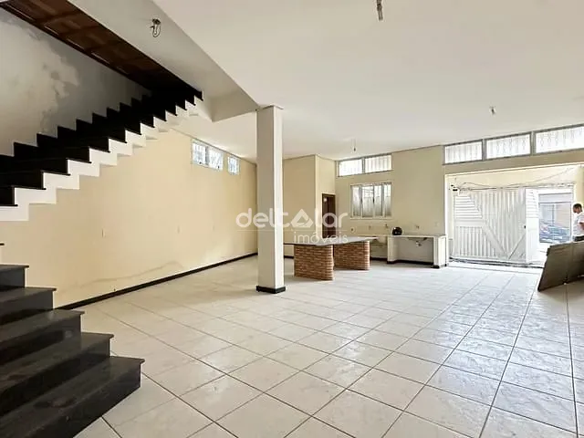 Loja com 90m², para alugar, no bairro Planalto em Belo Horizonte