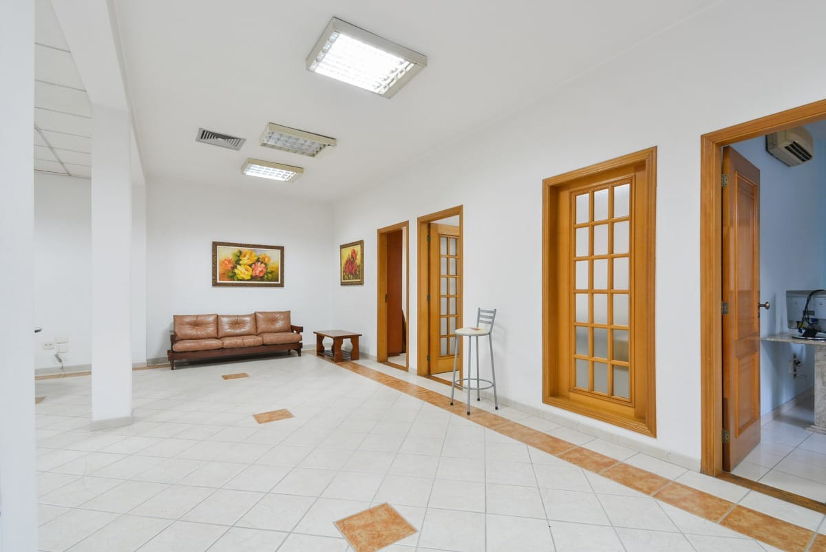 Loja de rua para locação em Pinheiros, 220m²