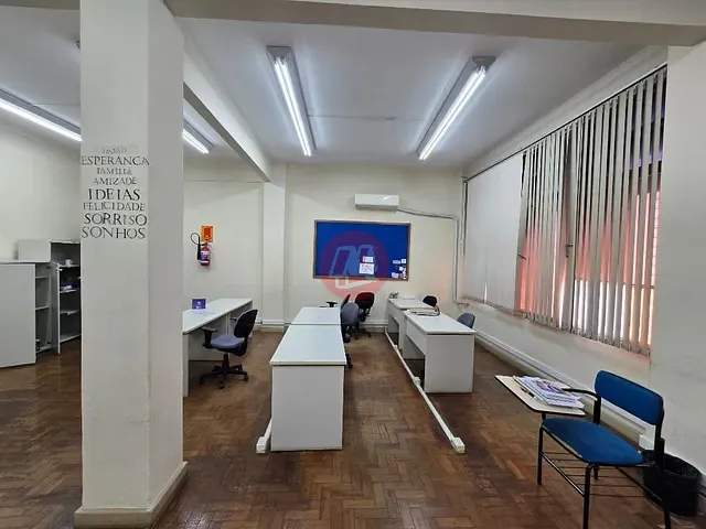 Loja à venda ou para alugar, no bairro Centro Histórico em Porto Alegre
