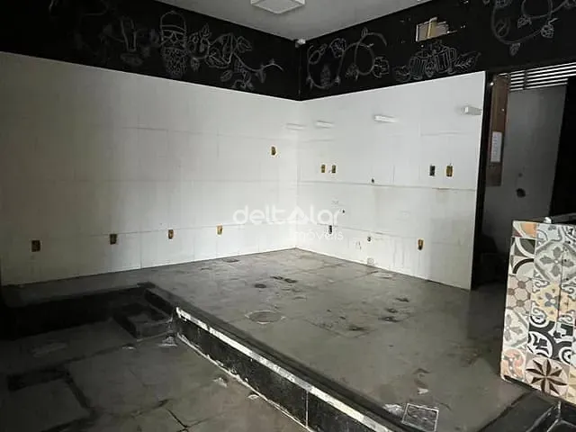 Loja com 28m², para alugar, no bairro Santa Mônica em Belo Horizonte