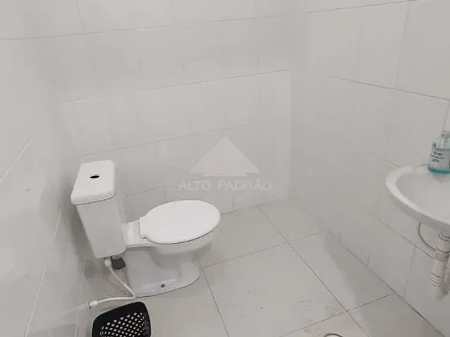 Loja com 115m², para alugar, no bairro Vila Assis Brasil em Mauá