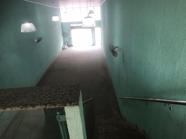 Loja com 150m², para alugar, no bairro Jardim Represa (Fazendinha) em Santana de Parnaíba