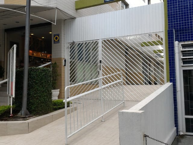 Loja para alugar, no bairro BATEL em Curitiba