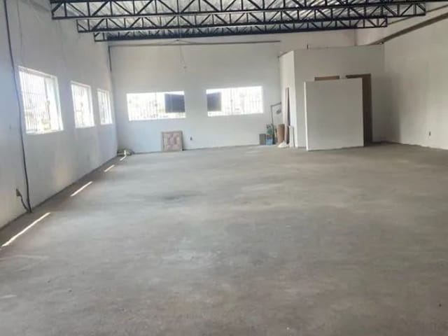 Loja com 380m², à venda, no bairro Jardim Roberto em Osasco