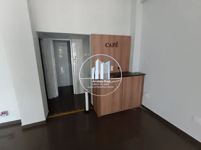 Loja com 257m², para alugar, no bairro Nova Porto Alegre em Pouso Alegre