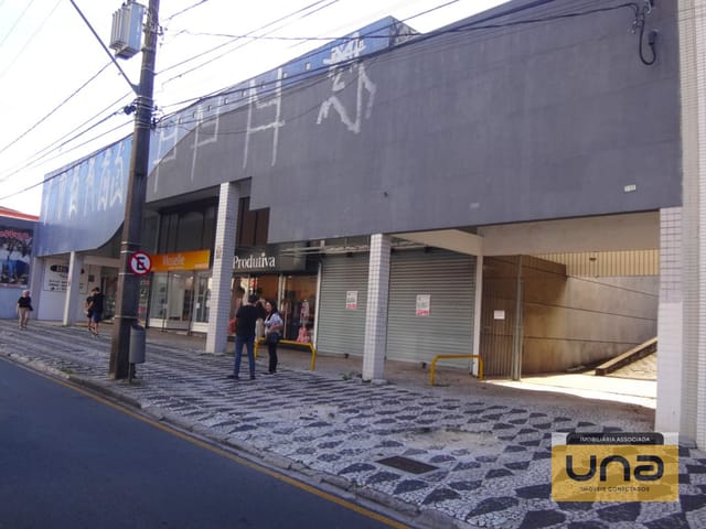 Loja para alugar, no bairro AGUA VERDE em Curitiba