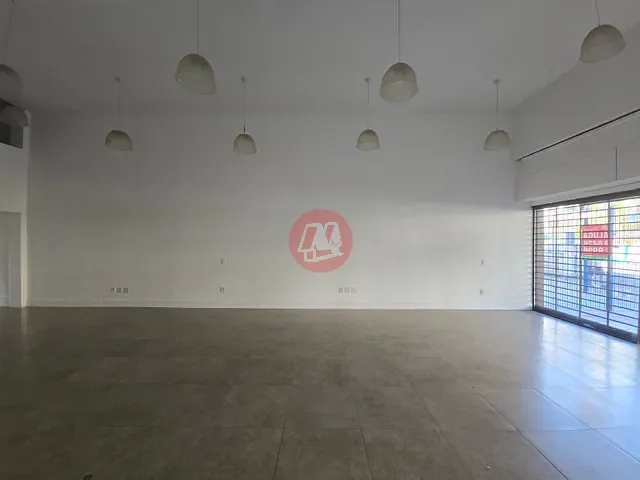 Loja para alugar, no bairro Menino Deus em Porto Alegre