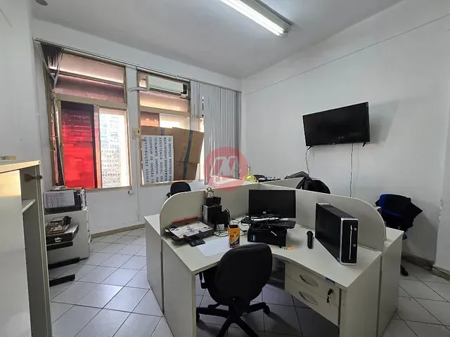 Loja à venda ou para alugar, no bairro Centro Histórico em Porto Alegre