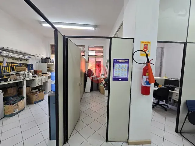 Loja à venda ou para alugar, no bairro Centro Histórico em Porto Alegre