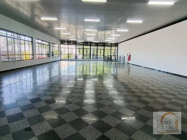 Loja com 356m², para alugar, no bairro Vila Thais em Atibaia
