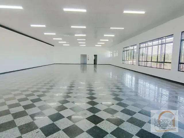 Loja com 356m², para alugar, no bairro Vila Thais em Atibaia
