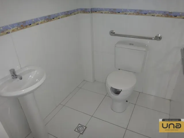 Loja para alugar, no bairro CRISTO REI em Curitiba