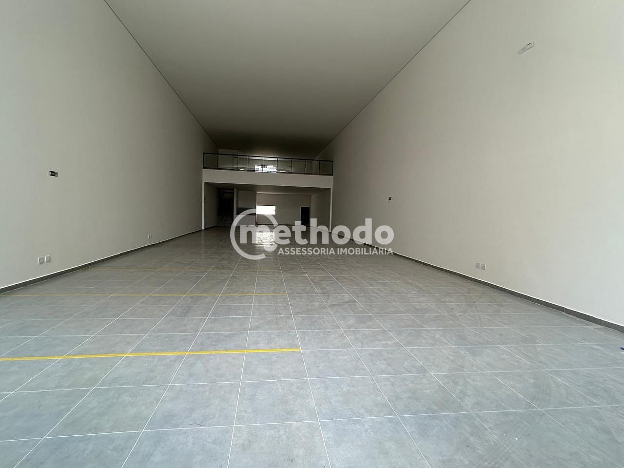 Loja-Salão, 472 m² - Foto 2