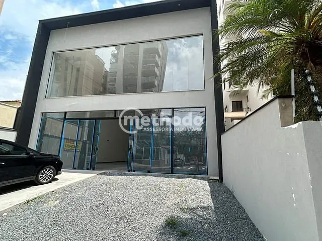 Loja com 472m², para alugar, no bairro Cambuí em Campinas