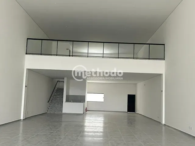 Loja com 472m², para alugar, no bairro Cambuí em Campinas