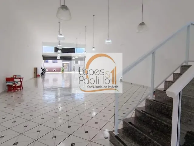 Loja com 467m², para alugar, no bairro Centro em Atibaia