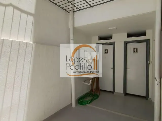 Loja com 168m², para alugar, no bairro Centro em Atibaia