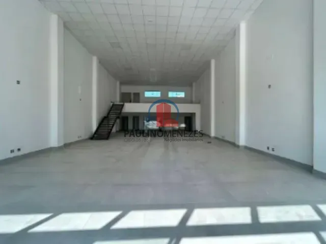 Loja com 320m², para alugar, no bairro Cidade Jardim II em Americana