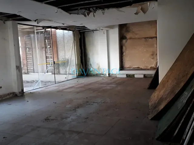 Loja com 300m², à venda, no bairro VILA ROMANA em São Paulo