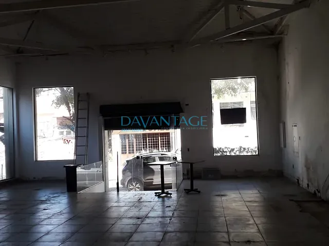 Loja com 300m², à venda, no bairro VILA ROMANA em São Paulo