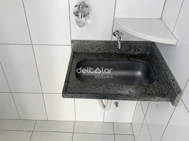 Loja com 31m², para alugar, no bairro São João Batista (Venda Nova) em Belo Horizonte