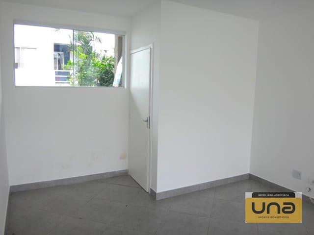 Loja para alugar, no bairro XAXIM em Curitiba