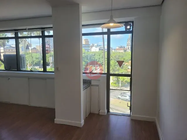 Loja com 92m², à venda ou para alugar, no bairro Bom Fim em Porto Alegre