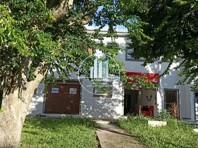 Loja com 300m², para alugar, no bairro Aristeu Costa Rios em Pouso Alegre
