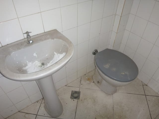Loja para alugar, no bairro REBOUÇAS em Curitiba