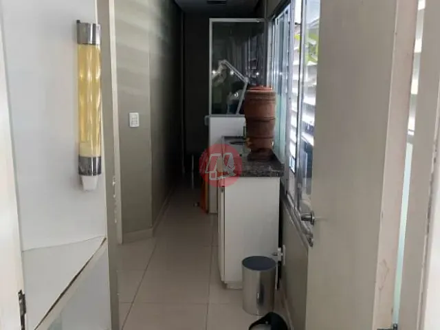 Loja com 145m², à venda, no bairro Rio Branco em Porto Alegre