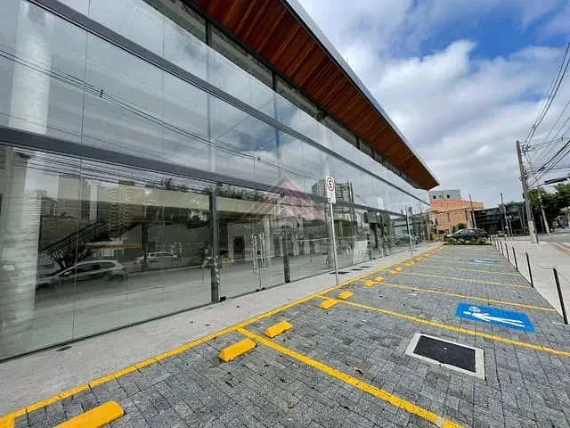 Loja com 829m², para alugar, no bairro Santa Paula em São Caetano do Sul