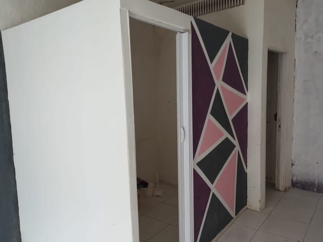Loja com 18m², para alugar, no bairro Jardim Dinorah em Cotia
