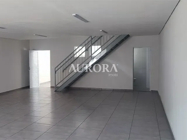 Loja com 180m², para alugar, no bairro Vila Shimabokuro em Londrina